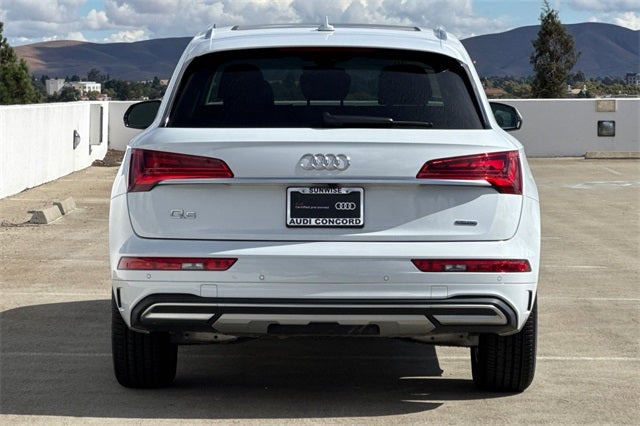 2023 Audi Q5 40 Premium quattro