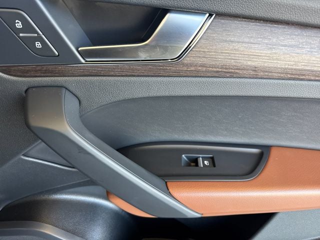 2023 Audi Q5 40 Premium quattro