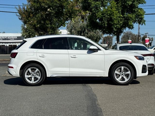 2023 Audi Q5 40 Premium quattro