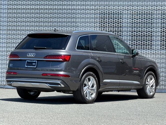 2023 Audi Q7 45 Premium quattro