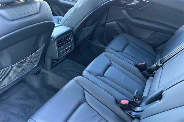 2026 Audi Q7 45 Premium quattro