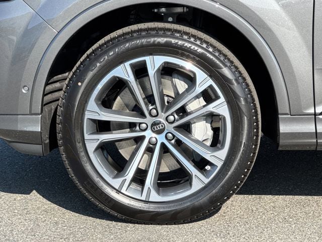 2026 Audi Q7 45 Premium quattro