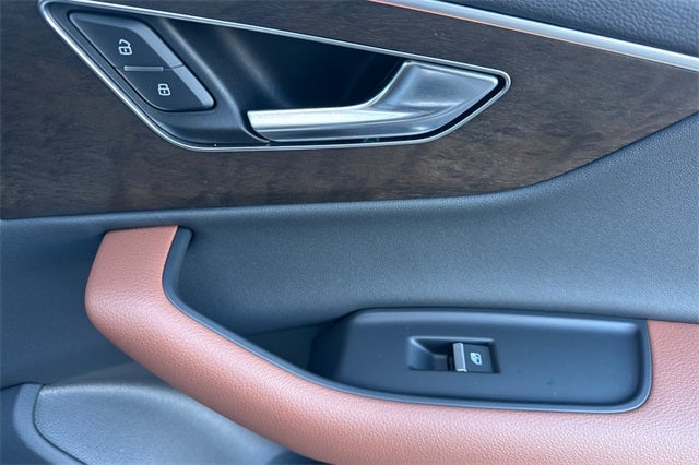 2025 Audi Q7 45 Premium quattro