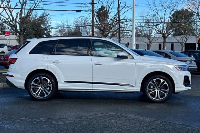 2025 Audi Q7 45 Premium quattro