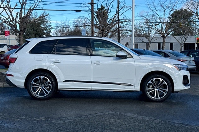 2025 Audi Q7 45 Premium quattro