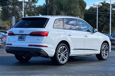 2025 Audi Q7 45 Premium quattro