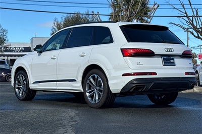 2025 Audi Q7 45 Premium quattro
