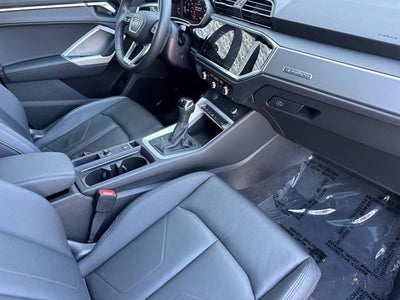 2023 Audi Q3 Premium quattro