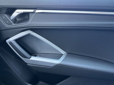 2023 Audi Q3 Premium quattro