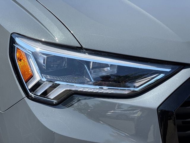 2023 Audi Q3 Premium quattro