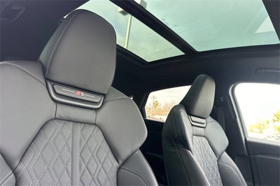 2025 Audi SQ6 e-tron Prestige quattro