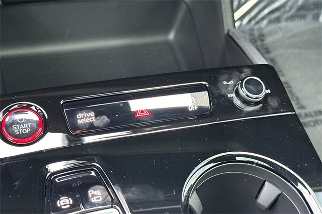 2025 Audi SQ6 e-tron Prestige quattro