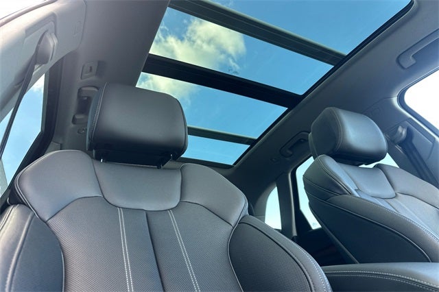 2023 Audi Q5 45 S line Premium quattro