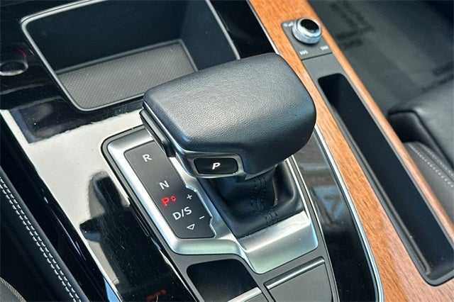 2023 Audi Q5 45 S line Premium quattro