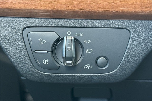 2023 Audi Q5 45 S line Premium quattro