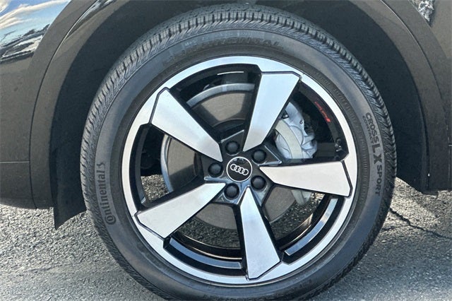 2023 Audi Q5 45 S line Premium quattro