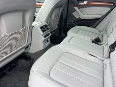 2023 Audi Q5 45 S line Premium quattro