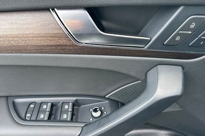 2023 Audi Q5 45 S line Premium quattro