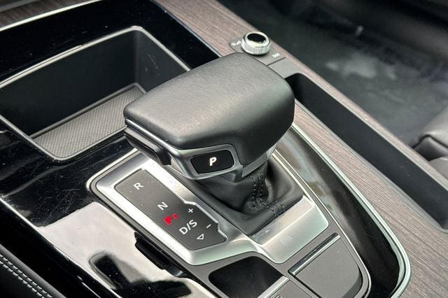 2023 Audi Q5 45 S line Premium quattro