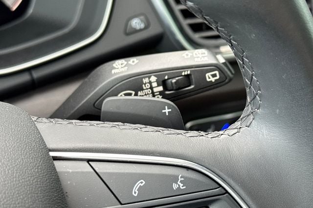 2023 Audi Q5 45 S line Premium quattro