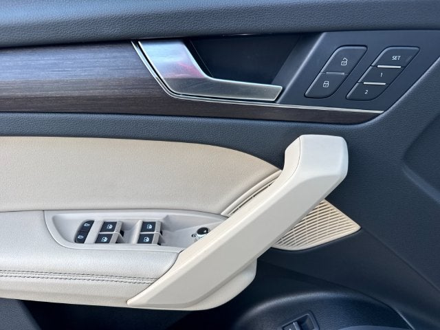 2023 Audi Q5 45 S line Premium Plus quattro