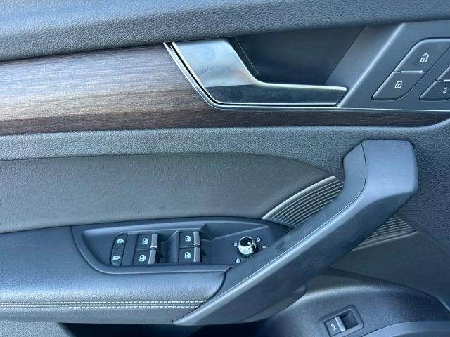 2023 Audi Q5 45 S line Premium Plus quattro