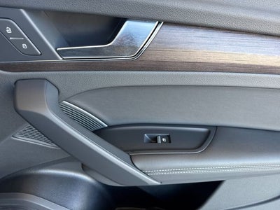 2023 Audi Q5 45 S line Premium quattro