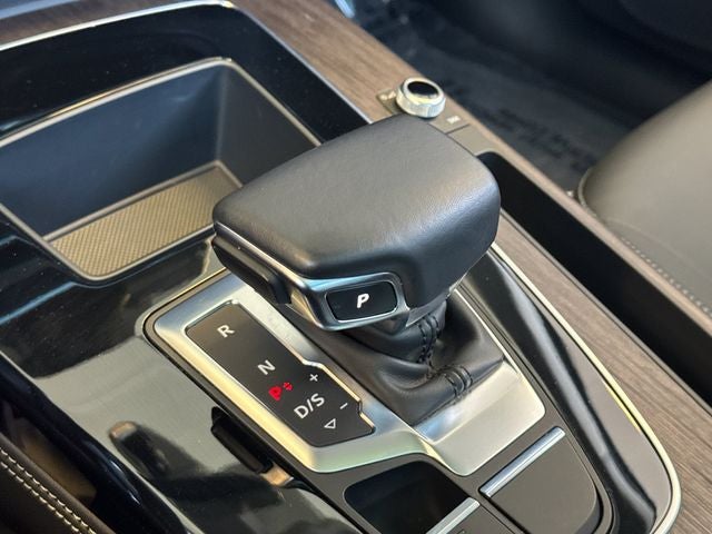 2023 Audi Q5 45 S line Premium quattro