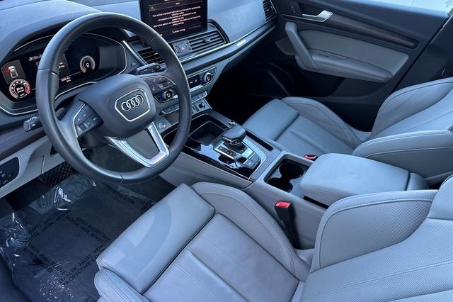 2023 Audi Q5 45 S line Premium quattro