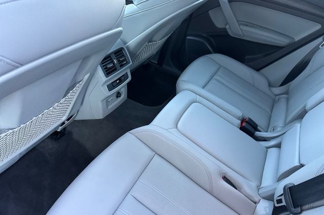 2023 Audi Q5 45 S line Premium quattro