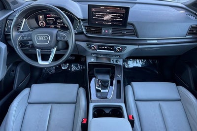 2023 Audi Q5 45 S line Premium quattro