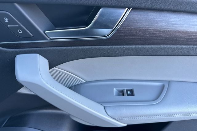 2023 Audi Q5 45 S line Premium quattro