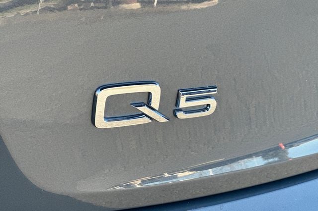 2023 Audi Q5 45 S line Premium quattro