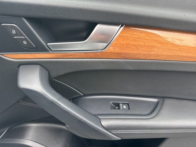 2023 Audi Q5 45 S line Premium Plus quattro