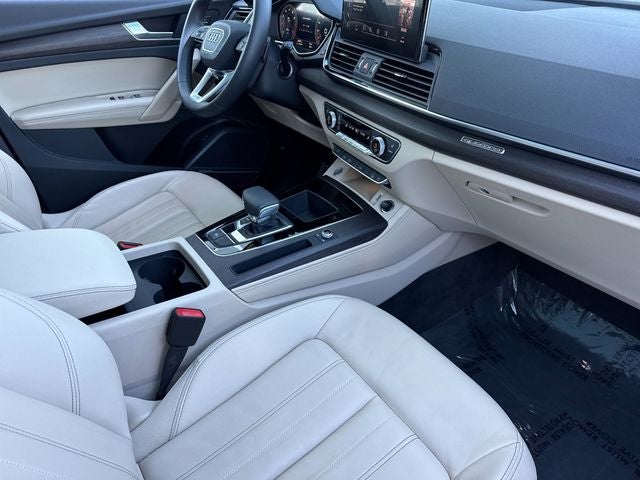 2023 Audi Q5 45 S line Premium quattro