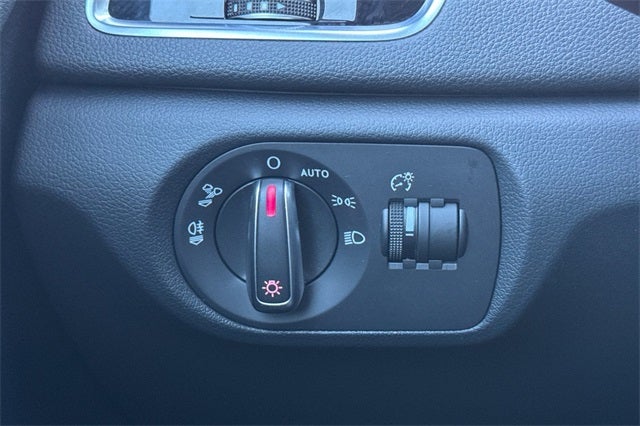 2018 Audi Q3 2.0T Premium quattro