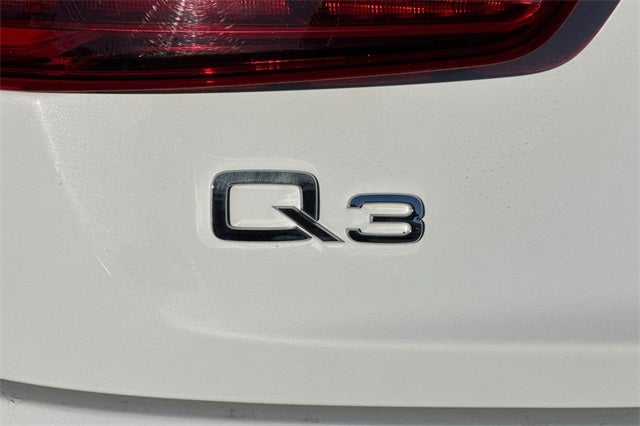 2018 Audi Q3 2.0T Premium quattro