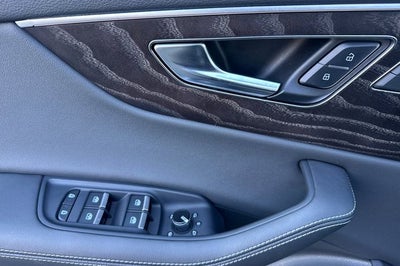 2023 Audi Q8 55 Premium Plus quattro