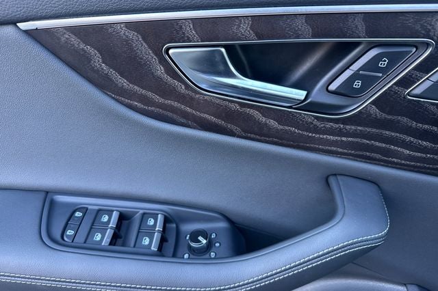 2023 Audi Q8 55 Premium Plus quattro