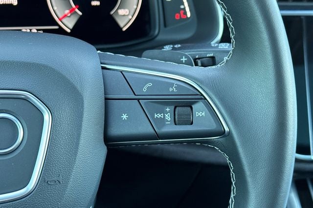 2023 Audi Q8 55 Premium Plus quattro