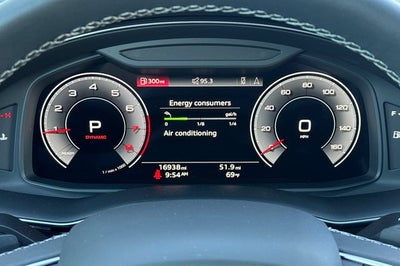 2023 Audi Q8 55 Premium Plus quattro