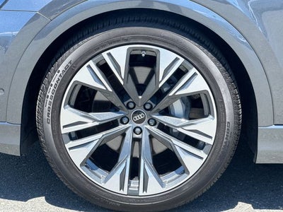 2025 Audi Q8 55 Premium Plus quattro