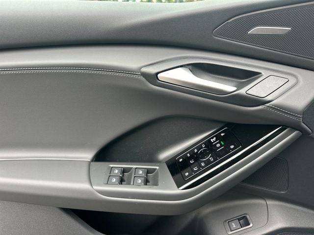 2027 Audi Q6 e-tron Premium quattro