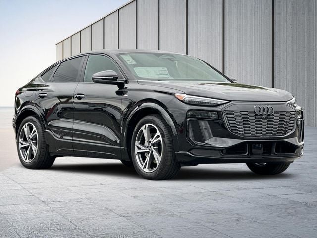 2027 Audi Q6 e-tron Premium quattro