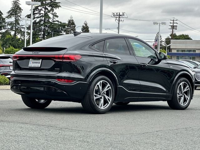 2027 Audi Q6 e-tron Premium quattro