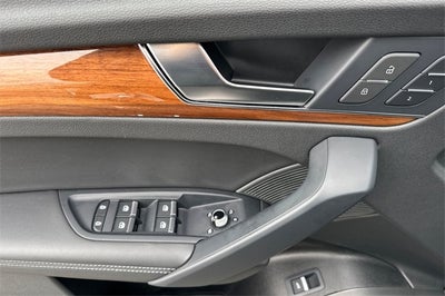 2023 Audi Q5 45 S line Prestige quattro