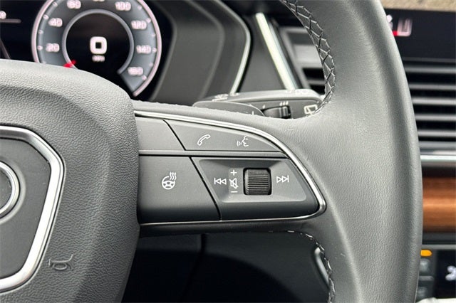 2023 Audi Q5 45 S line Prestige quattro