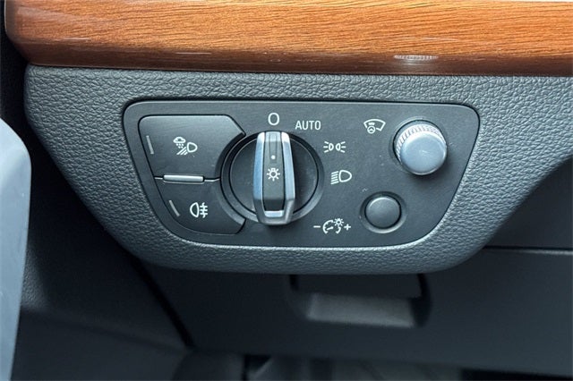 2023 Audi Q5 45 S line Prestige quattro