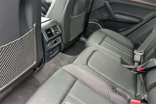 2023 Audi Q5 45 S line Prestige quattro