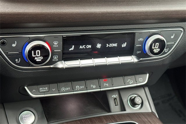 2023 Audi Q5 45 S line Prestige quattro